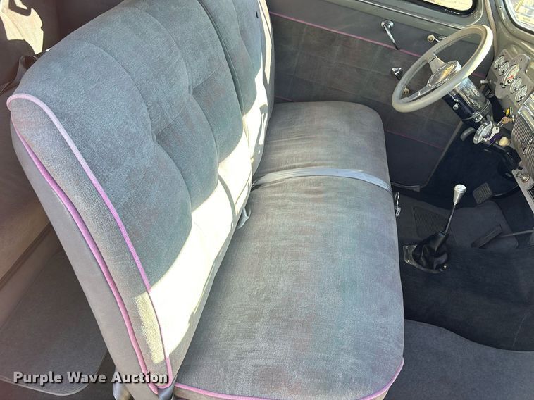 image for item MO9164 1948 Pontiac Silver Streak 