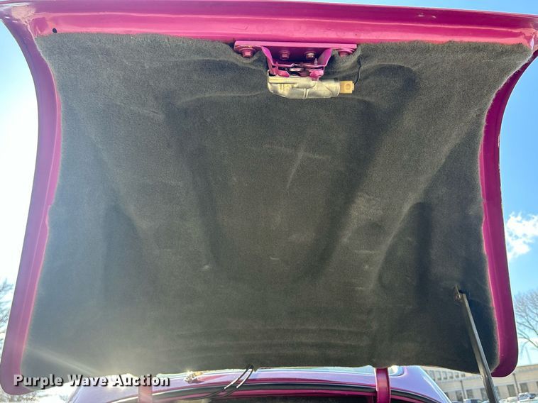 image for item MO9164 1948 Pontiac Silver Streak 