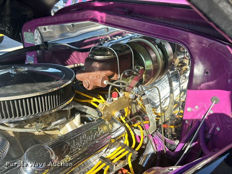 image for item MO9164 1948 Pontiac Silver Streak 