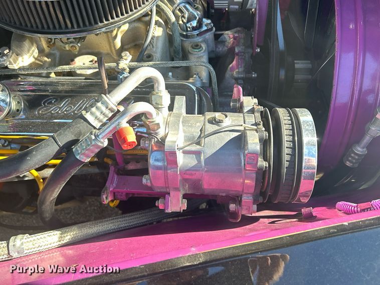 image for item MO9164 1948 Pontiac Silver Streak 