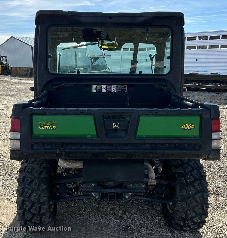 image for item MO9172 2018 John Deere XUV 835M utility vehicle