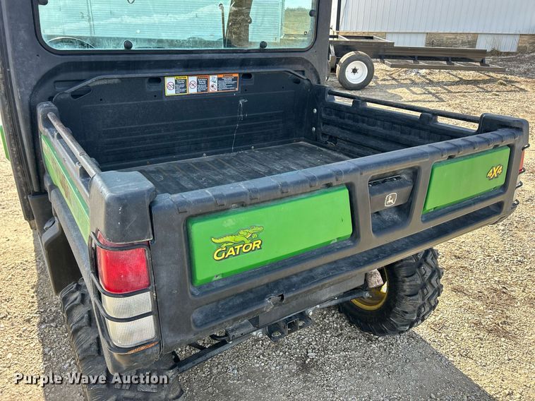 image for item MO9172 2018 John Deere XUV 835M utility vehicle