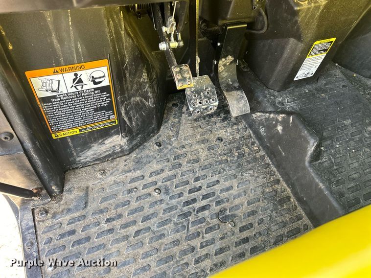 image for item MO9172 2018 John Deere XUV 835M utility vehicle