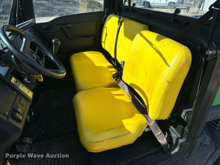 image for item MO9172 2018 John Deere XUV 835M utility vehicle