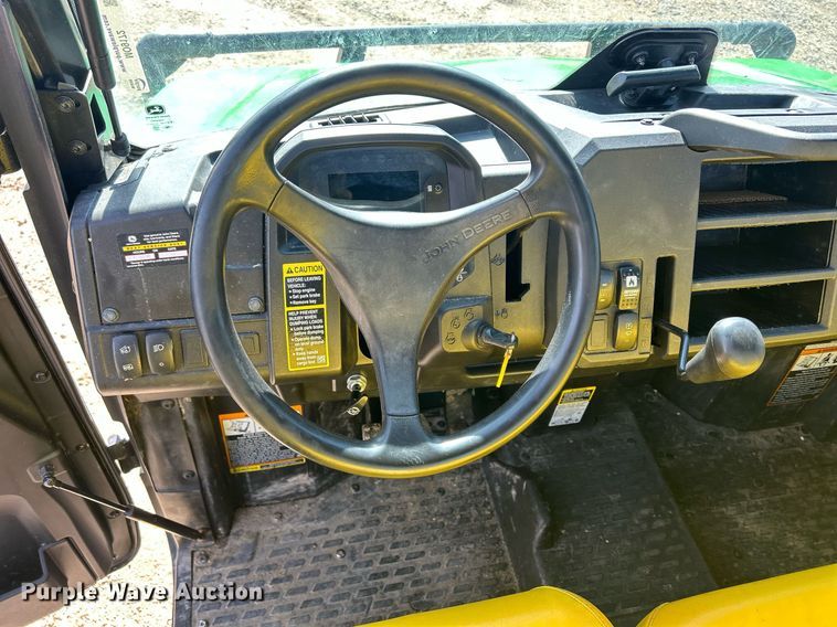 image for item MO9172 2018 John Deere XUV 835M utility vehicle