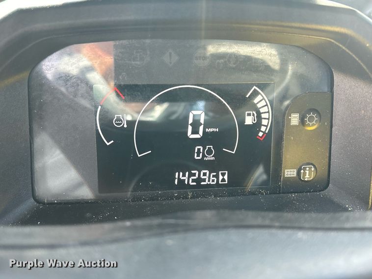 image for item MO9172 2018 John Deere XUV 835M utility vehicle