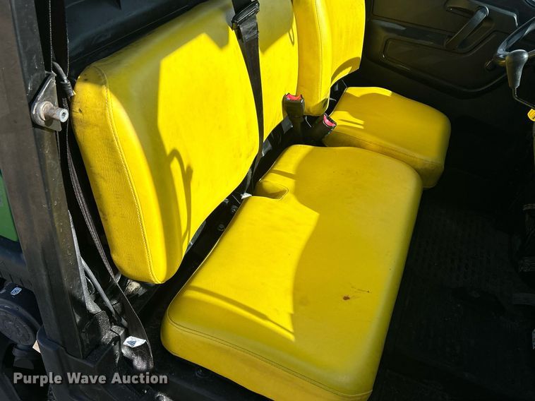 image for item MO9172 2018 John Deere XUV 835M utility vehicle