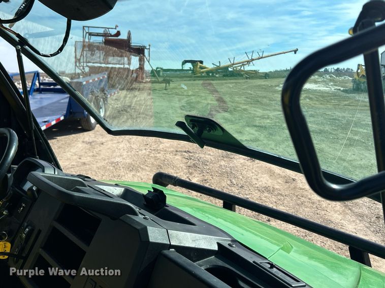 image for item MO9172 2018 John Deere XUV 835M utility vehicle