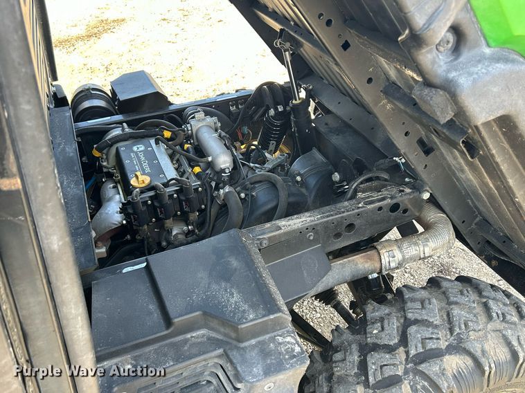 image for item MO9172 2018 John Deere XUV 835M utility vehicle