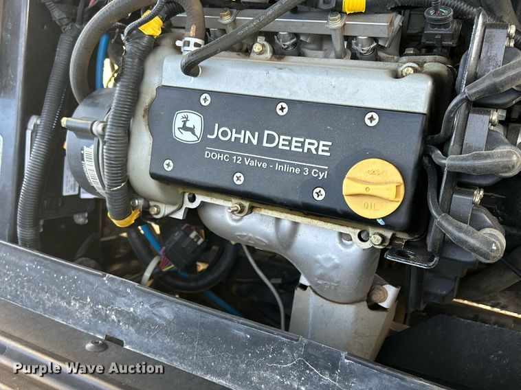 image for item MO9172 2018 John Deere XUV 835M utility vehicle