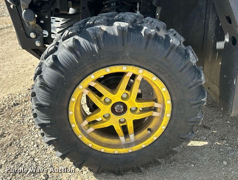 image for item MO9172 2018 John Deere XUV 835M utility vehicle