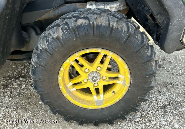 image for item MO9172 2018 John Deere XUV 835M utility vehicle