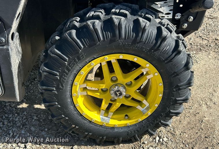 image for item MO9172 2018 John Deere XUV 835M utility vehicle