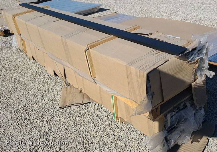 image for item MQ9634 Approximately 120 pieces of aluminum square tubing 