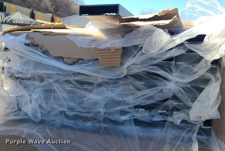 image for item MQ9634 Approximately 120 pieces of aluminum square tubing 