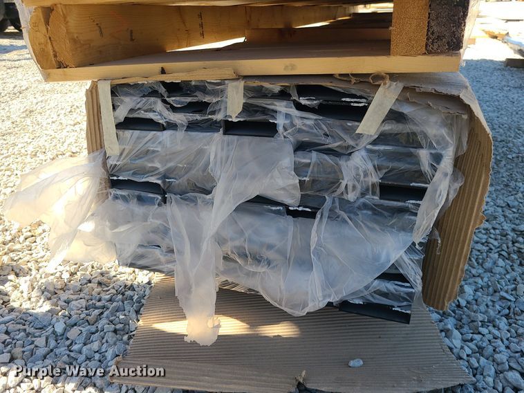 image for item MQ9634 Approximately 120 pieces of aluminum square tubing 