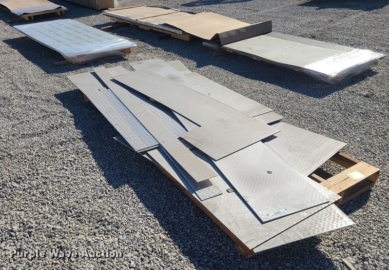 image for item MQ9638 Aluminum tread plate