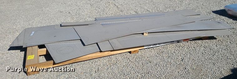 image for item MQ9638 Aluminum tread plate