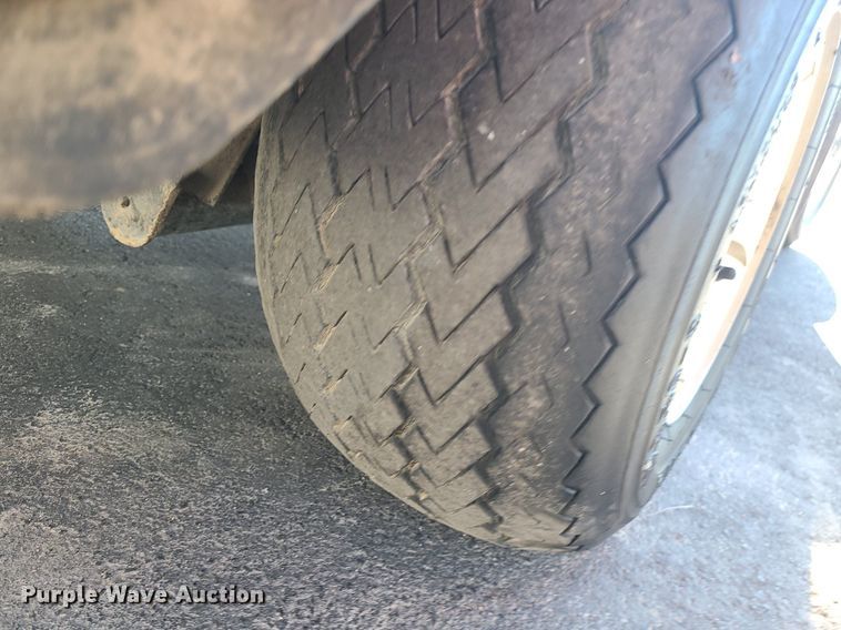 image for item MQ9664 2008 Yamaha YDRA golf cart