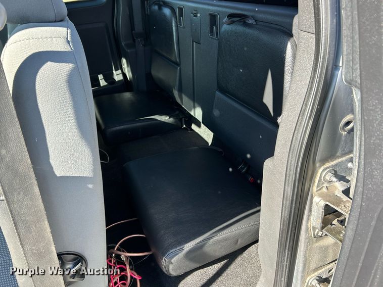 image for item NE9730 2010 Dodge Dakota Ext. Cab pickup truck