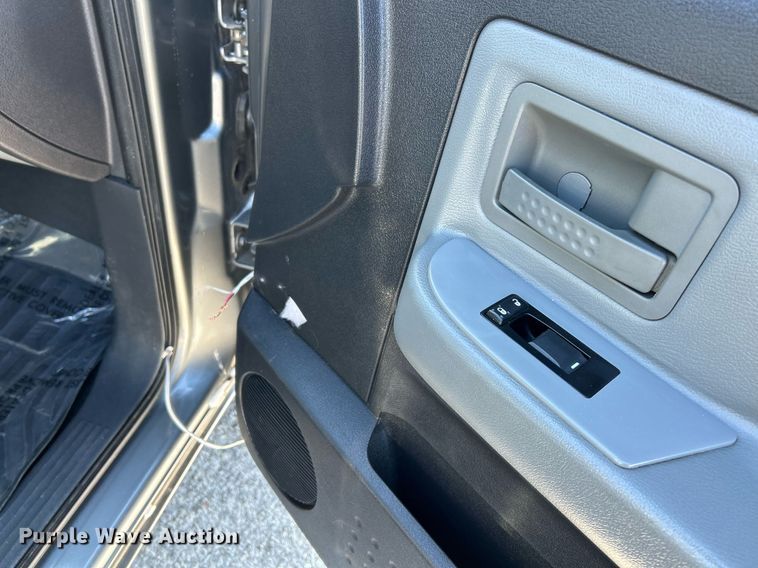 image for item NE9730 2010 Dodge Dakota Ext. Cab pickup truck