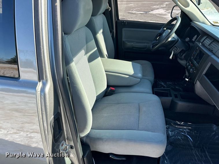 image for item NE9730 2010 Dodge Dakota Ext. Cab pickup truck