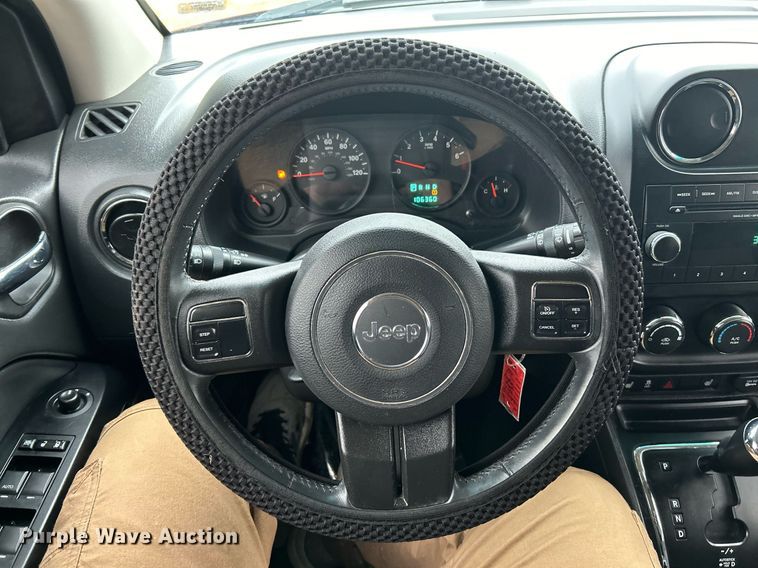 image for item NE9767 2012 Jeep Compass SUV