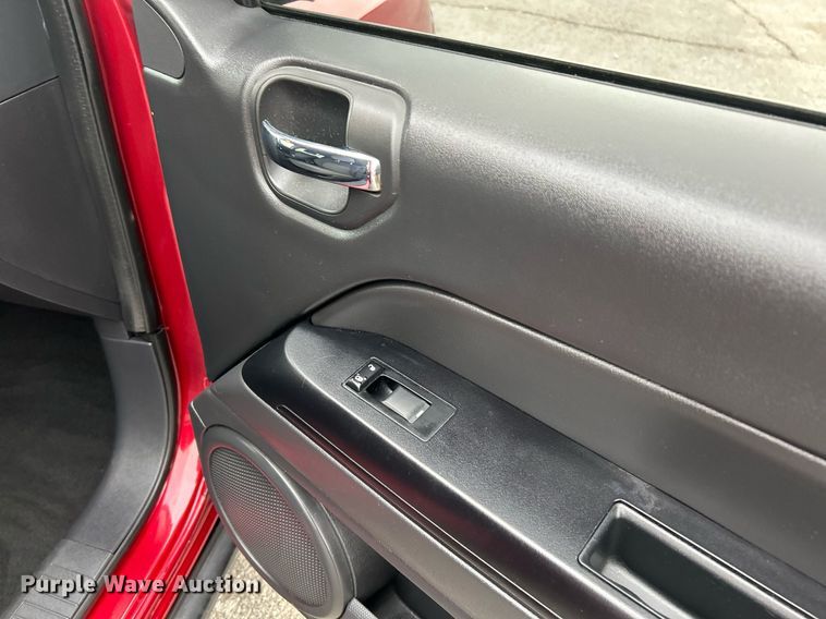 image for item NE9767 2012 Jeep Compass SUV