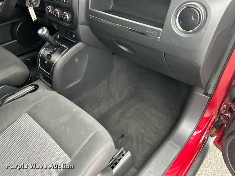 image for item NE9767 2012 Jeep Compass SUV