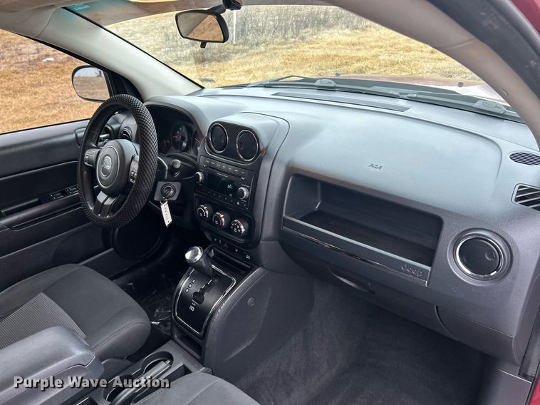 image for item NE9767 2012 Jeep Compass SUV