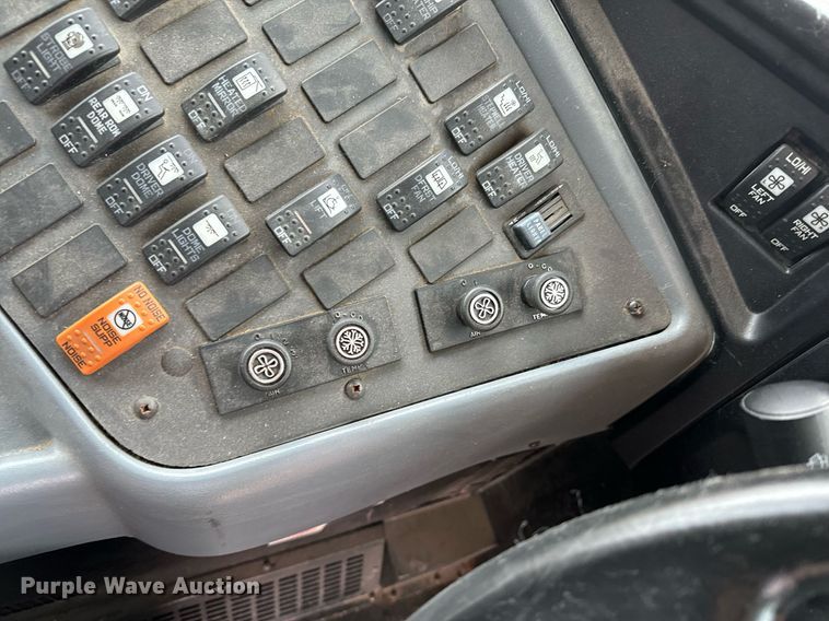 image for item NF9274 2009 International  PB10500 school bus