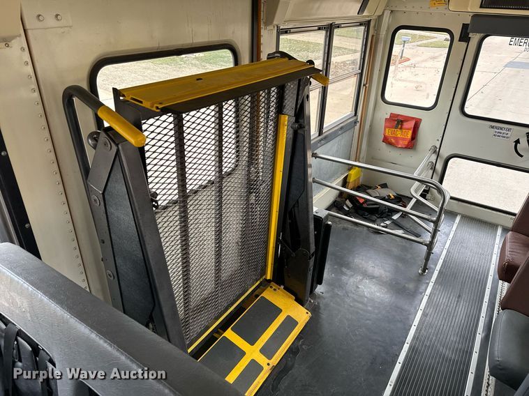 image for item NF9274 2009 International  PB10500 school bus