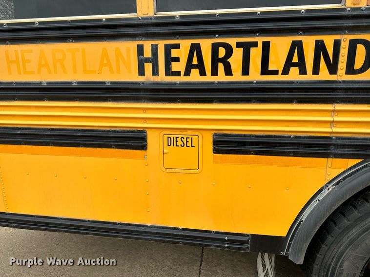 image for item NF9275 2005 Blue Bird Vision school bus