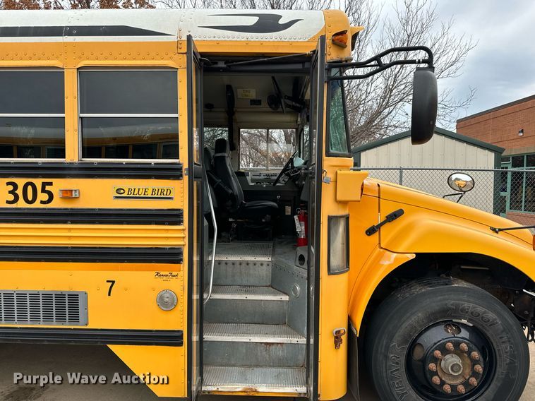 image for item NF9275 2005 Blue Bird Vision school bus