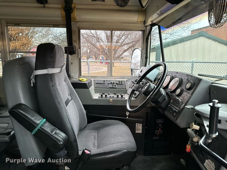 image for item NF9275 2005 Blue Bird Vision school bus