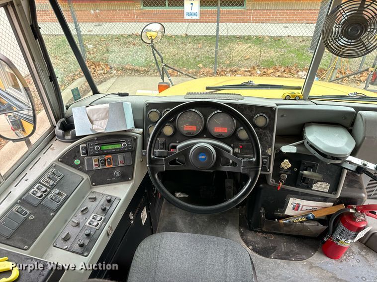 image for item NF9275 2005 Blue Bird Vision school bus