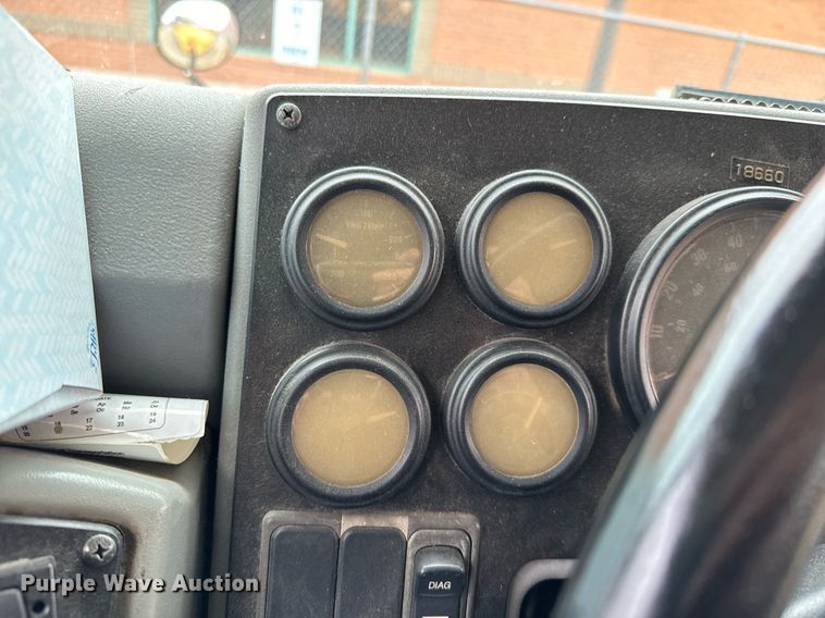 image for item NF9275 2005 Blue Bird Vision school bus