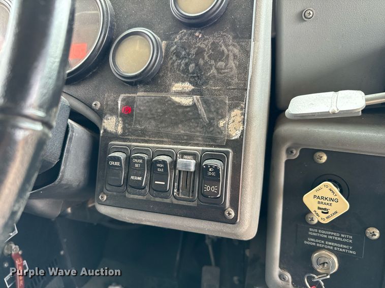 image for item NF9275 2005 Blue Bird Vision school bus