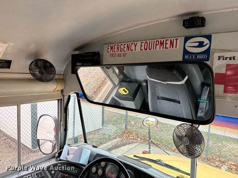 image for item NF9275 2005 Blue Bird Vision school bus