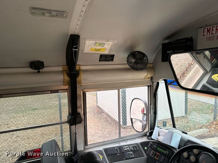 image for item NF9275 2005 Blue Bird Vision school bus