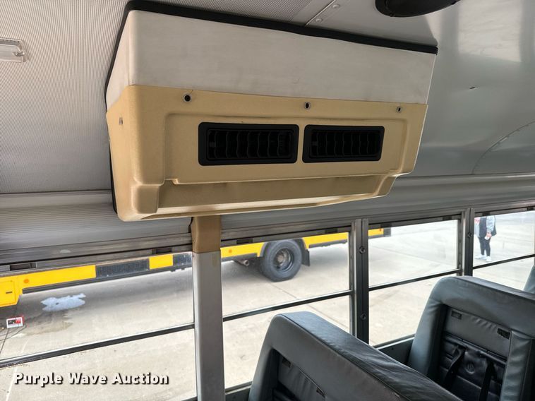 image for item NF9275 2005 Blue Bird Vision school bus