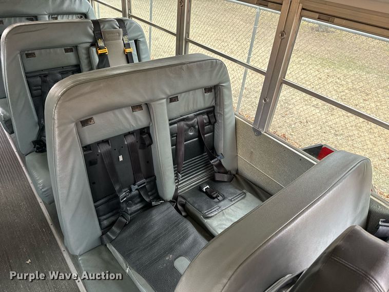 image for item NF9275 2005 Blue Bird Vision school bus