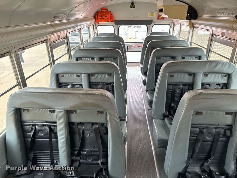 image for item NF9275 2005 Blue Bird Vision school bus