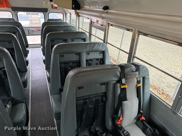 image for item NF9275 2005 Blue Bird Vision school bus