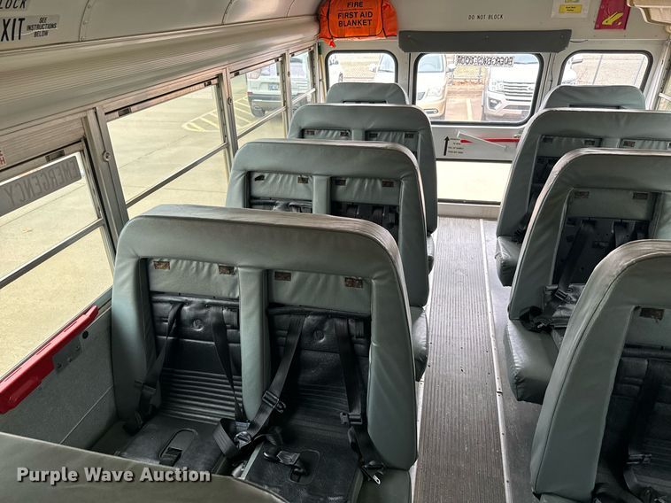 image for item NF9275 2005 Blue Bird Vision school bus