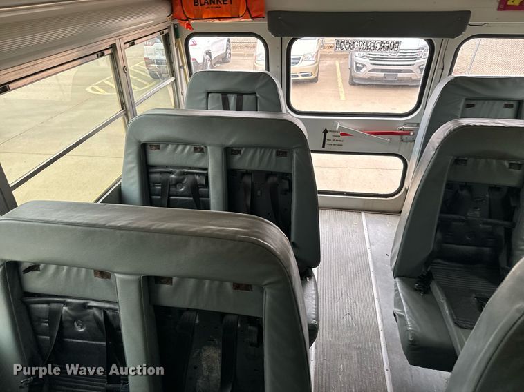 image for item NF9275 2005 Blue Bird Vision school bus