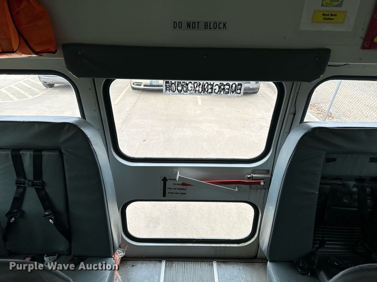 image for item NF9275 2005 Blue Bird Vision school bus