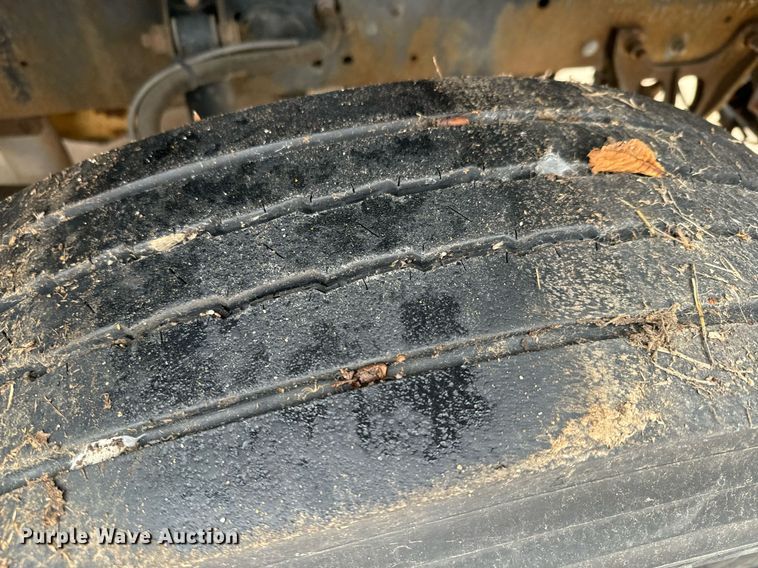 image for item NF9275 2005 Blue Bird Vision school bus