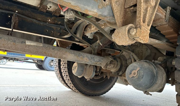 image for item NF9275 2005 Blue Bird Vision school bus