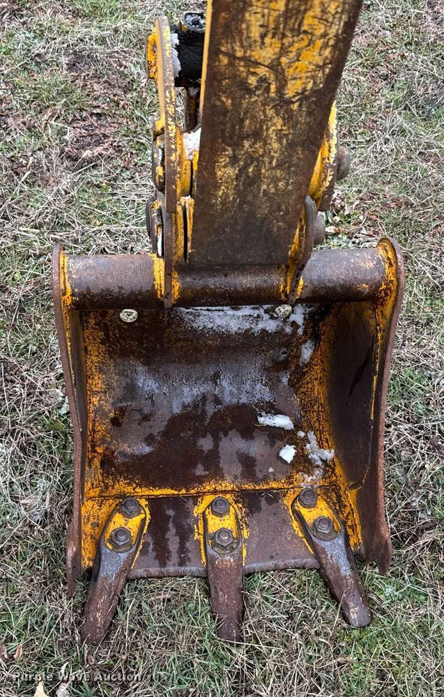 image for item NF9314 1987 John Deere 15 mini excavator